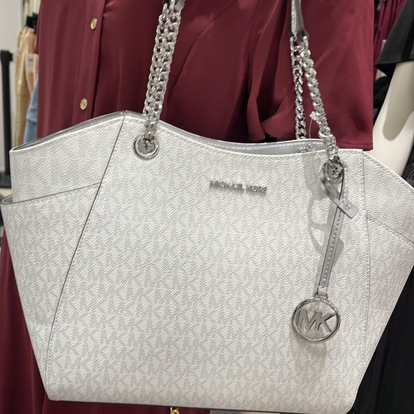 MICHAEL KORS 
Jet Set Travel Large Signature Chain Shoulder Tote Bag
Silver 
NWT - Picture 14 of 16